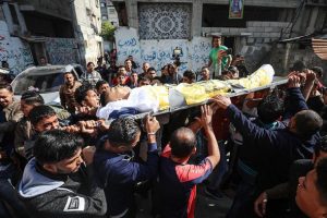 Gazze genç şehidini uğurladı
