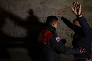 Gece yarısı tek tek kontrol ettiler!