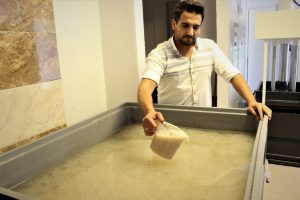 Bursalı hattatın kağıtları asırlara meydan okuyor