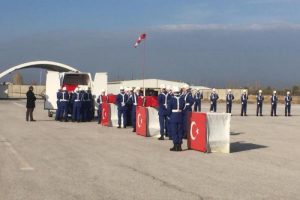 Şehit askerler Van'dan t&ouml;renle uğurlandı