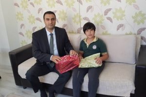 Erdoğan'ın dağıttığı hediyelerden alamamıştı