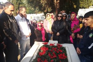 M&uuml;sl&uuml;m G&uuml;rses mezarı başında dualarla anıldı