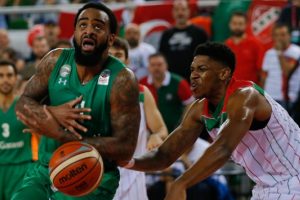 Pınar Karşıyaka, Dar&uuml;şşafaka'yı rahat ge&ccedil;ti!