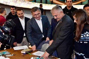 TBMM Başkanı Yıldırım &Uuml;sk&uuml;dar'da Nevmekan Sahil'i ziyaret etti