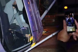 Kazadan sonra tehdit etti: 'Kapat par&ccedil;alarım'