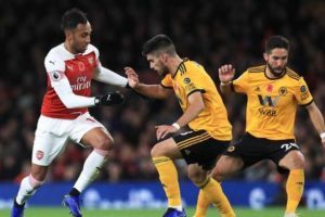 Arsenal'den &uuml;st &uuml;ste &uuml;&ccedil;&uuml;nc&uuml; beraberlik!