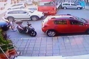 Freni patlayan kamyon dehşet sa&ccedil;tı