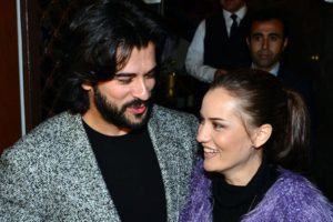 Hamile olan Fahriye Evcen'den radyasyon &ouml;nlemi