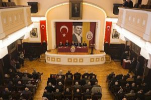 Galatasaray'da divan kurulu yarın toplanıyor!