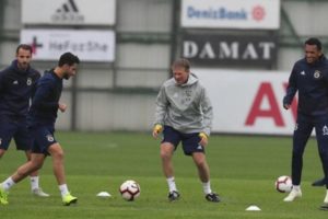 Fenerbah&ccedil;e'de Trabzonspor ma&ccedil;ı hazırlıkları başladı