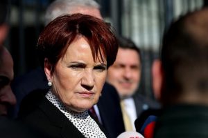Akşener'in evinin &ouml;n&uuml;ndeki protestoya hapis istemi