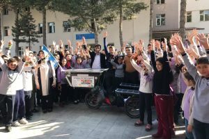 İklim değişikliğine dikkat &ccedil;ekmek i&ccedil;in Fransa'dan yola &ccedil;ıktı