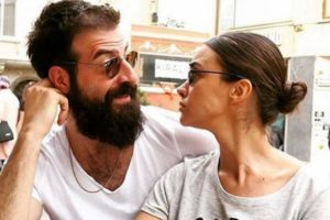 Eşinin doğum g&uuml;n&uuml;n&uuml; b&ouml;yle kutladı