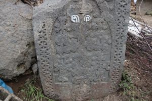 Bin 400 yıllık kilise ot ve saman deposu olarak kullanılıyor