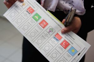 Optimar'ın anketine g&ouml;re partilerin oy oranlarında son durum belli oldu