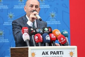 Mehmet M&uuml;ezzinoğlu'nun adı İstanbul i&ccedil;in ge&ccedil;iyor, 'Aday ol' diyenlere yeşil ışık yakıyor iddiası