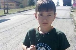 Yaralı kediyi evine g&ouml;t&uuml;r&uuml;yordu! &Ouml;mer Faruk'dan acı haber