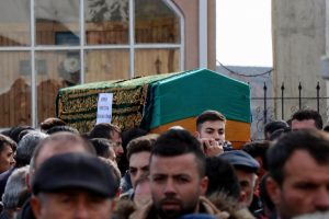 &Uuml;nl&uuml; Youtuber son yolculuğuna uğurlandı