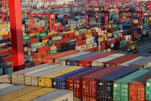 Ticaret savaşı o &uuml;lkeyi 'teğet ge&ccedil;ti'