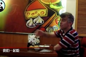 Sosyal deneyde g&uuml;ndem olan T&uuml;rk konuştu: Gencin yalnız bırakılmasına &uuml;z&uuml;ld&uuml;m