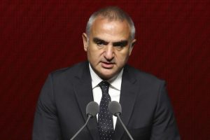 Bakan Ersoy: 'Orhan Veli'yi vefatının yıl d&ouml;n&uuml;m&uuml;nde rahmetle anıyorum'