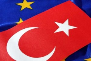 AP: T&uuml;rkiye ile m&uuml;zakereler askıya alınsın