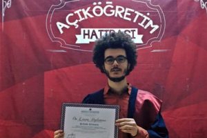 A&Ouml;F &ouml;ğrencisi Hukuk Fak&uuml;ltesini 3 yılda bitirdi