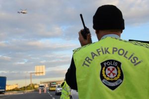 Eskişehir'de 'drift' yapan ehliyetsiz s&uuml;r&uuml;c&uuml;ye ceza