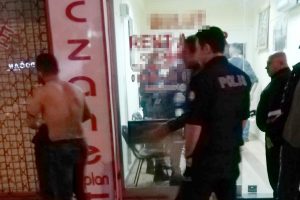 Kendini astıktan sonra yaptığı hareket şoke etti!