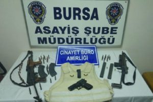 Bursa'da kalaşnikofla işlenen cinayette 2 sanıktan birine tahliye