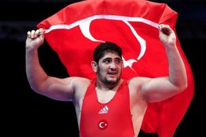 Milli G&uuml;reş&ccedil;i Osman Yıldırım d&uuml;nya 2.'si oldu