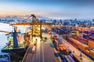AB, eyl&uuml;lde dış ticaret a&ccedil;ığı verdi