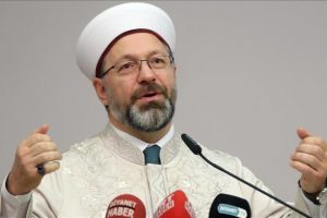 Erbaş: 'Bu &uuml;lkenin b&uuml;t&uuml;n gen&ccedil;leri bizimdir ve hepsine ulaşmalıyız'
