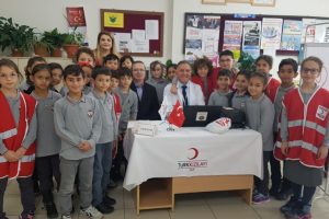 Okuldaki kan bağışı b&uuml;y&uuml;k ilgi g&ouml;rd&uuml;