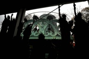 New York &Ouml;zg&uuml;rl&uuml;k Heykeli meşalesi m&uuml;zeye taşındı