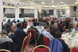 Ak Parti Bursa Osmangazi Belediye Başkan Aday Adayı Yılmaz'a muhtarlardan destek