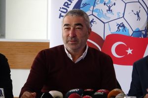 Bursaspor Teknik Direkt&ouml;r&uuml; Aybaba: "Şikayet&ccedil;i olduğumuz tek konu doğru işlerin puana yansımaması"
