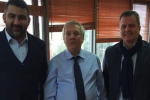 &Uuml;mit &Ouml;zat'tan Aziz Yıldırım'a ziyaret