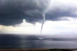 Meteoroloji'den Antalya i&ccedil;in hortum uyarısı