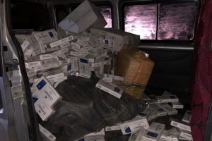39 bin 700 paket ka&ccedil;ak sigara ele ge&ccedil;irildi