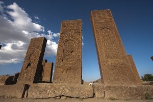 Taşlara bezenmiş motif bah&ccedil;esi