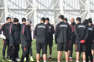 A Milli Futbol Takımı'nda Ukrayna mesaisi başladı