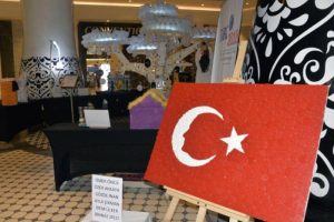 Anestezi atıkları sanat eserine d&ouml;n&uuml;şt&uuml;