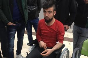 Akılalmaz kaza! Aykut Kocaman'ı g&ouml;rmek isterken...