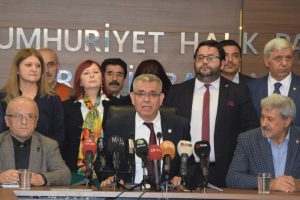 CHP, Bursa'da adaylıkları duyurulan belediye başkan adaylarını kamuoyuna tanıttı
