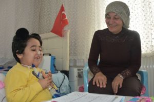 SMA hastası Firdevs'in evde eğitim sevinci