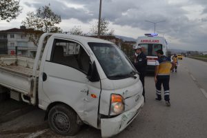 Bursa'da kamyonet sürücüsü ölümden döndü