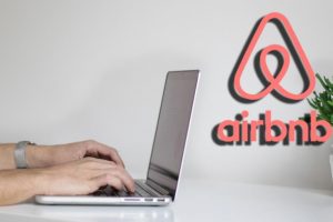 Airbnb Batı Şeria'daki İsrail evlerini web sitesinden kaldırıyor