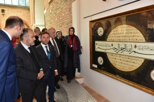 Bursa'da Hilye-i Şerif ve İsm-i Nebi sergisi a&ccedil;ıldı