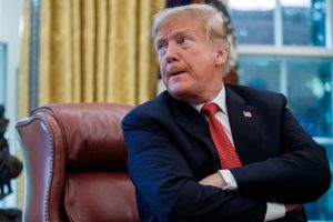 Federal mahkemeden Trump'ın iltica kararına durdurma